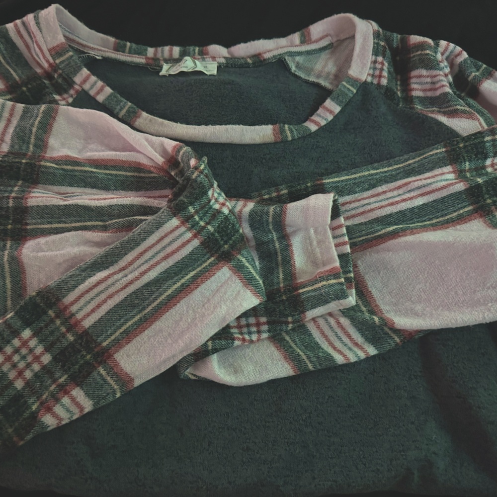 XL maurices long sleeved top